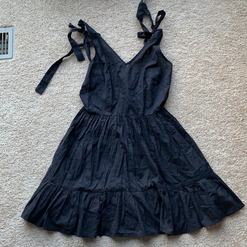 Boohoo Bella tie strap tiered sundress SZ 4 Petite